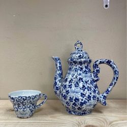 Vintage Pitcher and Tea Cup Set