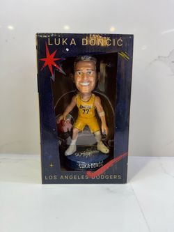 Luka Dončić Dodgers Bobblehead – LA Dodgers - Minor Damage.