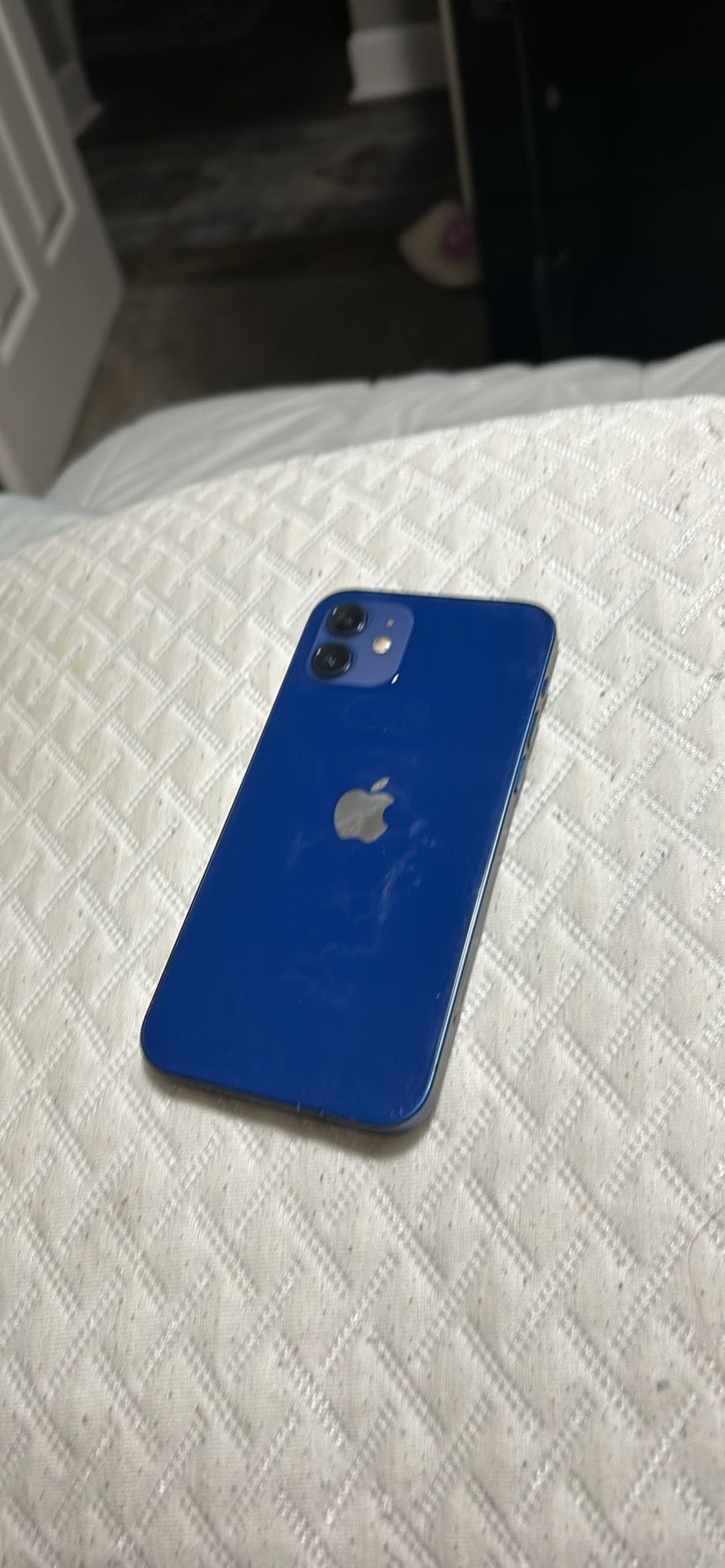 IPhone 12 64 GB. Blue