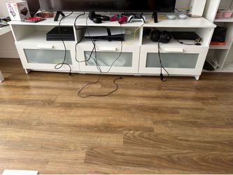Large tv unit