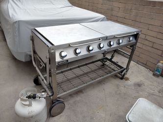 Lrg stainless HD gas grill