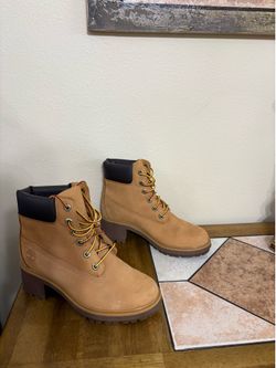 Timberland Women’s Lace-Up Waterproof Boot Sz 7.5