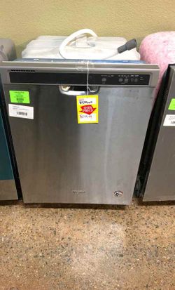 Brand New Whirlpool Dishwasher (Model:WDF520PADM) XU