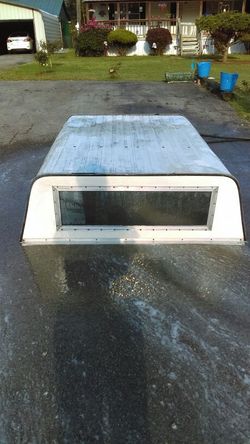 Small truck topper came off-chevy S10