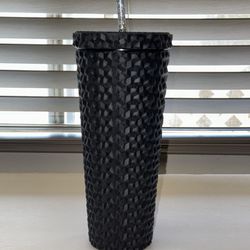 Mainstays 26-Ounce Plastic Tumbler with Straw, Matte Black