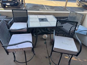 Outdoor table and chairs