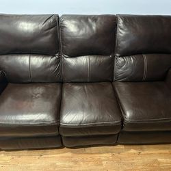RECLINER LEATHER COUCH 