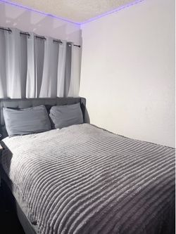 Full size bed
