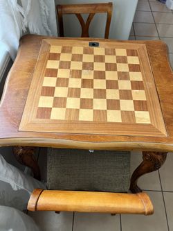 Chessboard And Backgammon  Table 