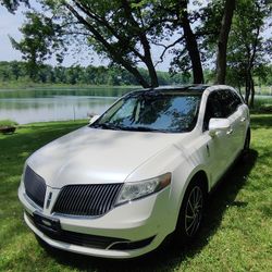2013 Lincoln MKT