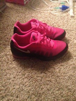 Womens Pink Nikes NEW