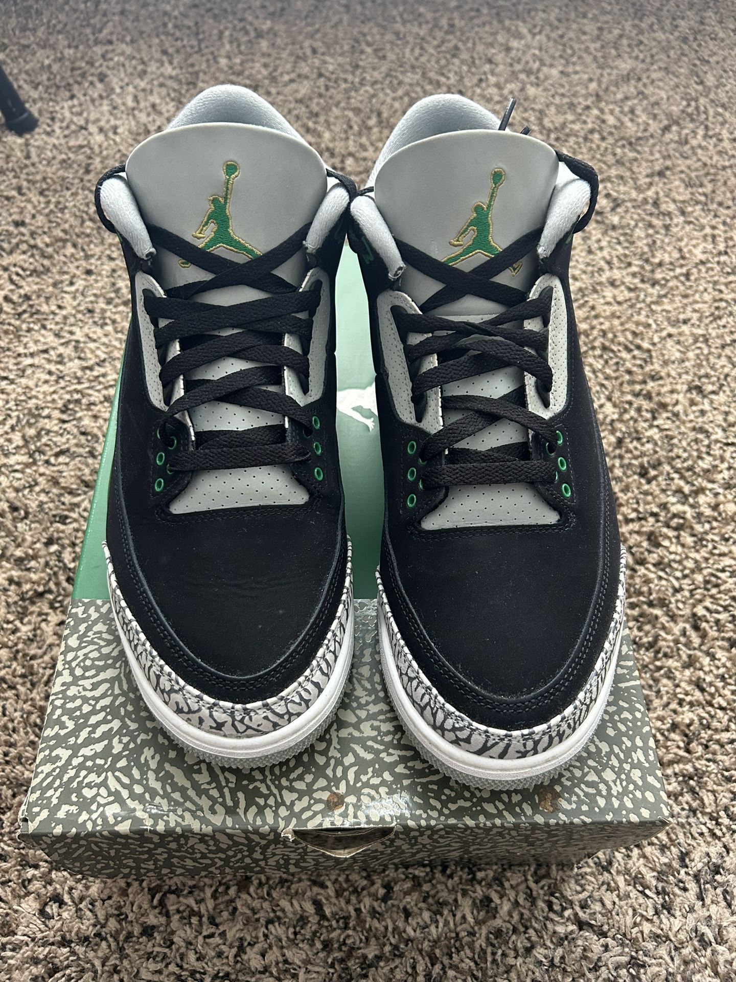 Jordan 3 ( Size 11)