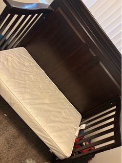 Toddler bed