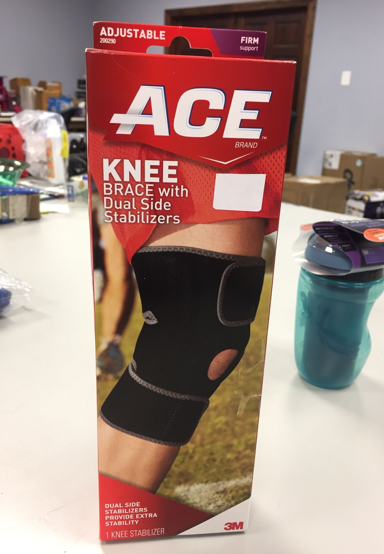 ACE knee brace with dual side stabilizers