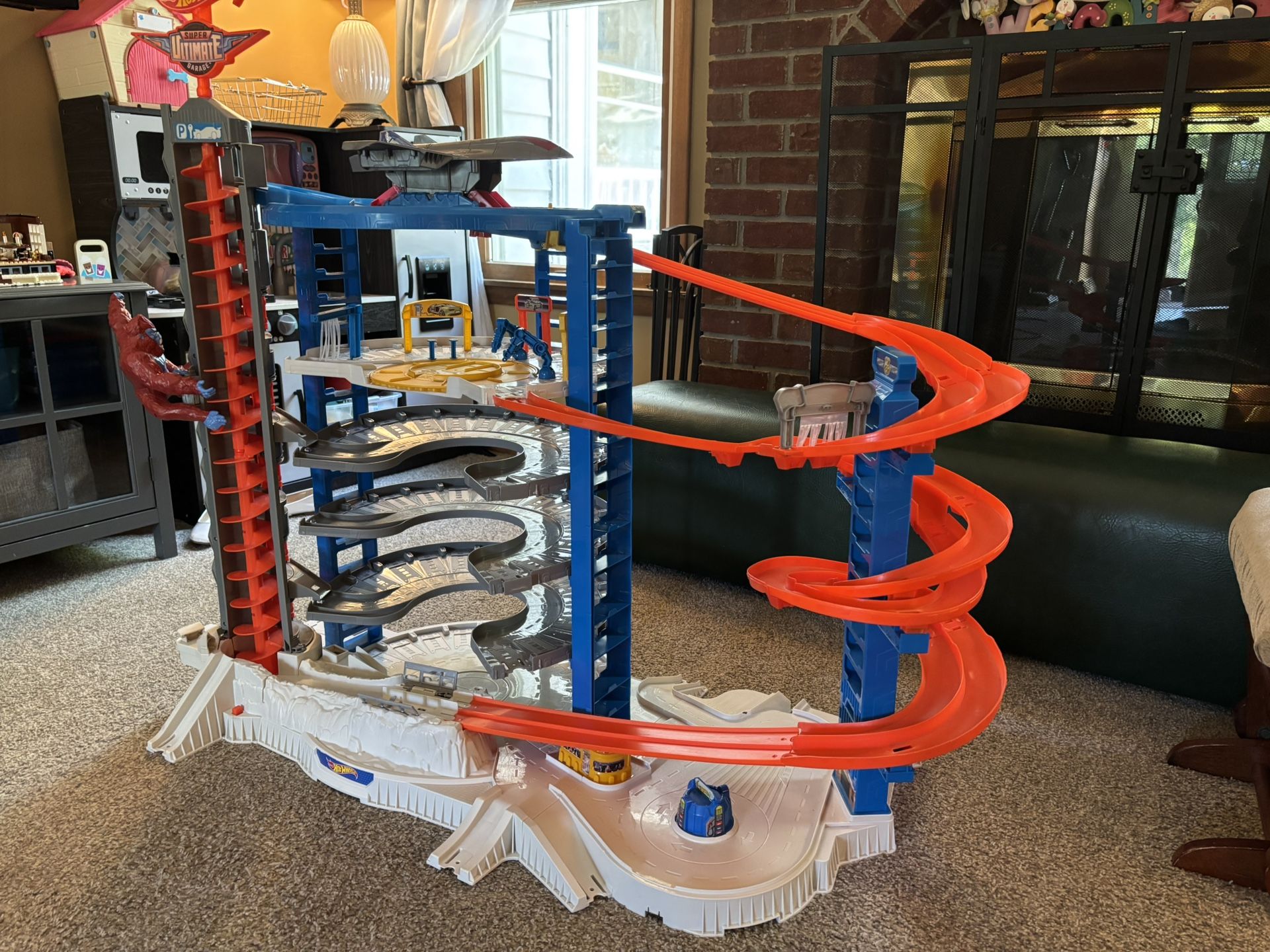 Hot Wheels Super Ultimate Garage