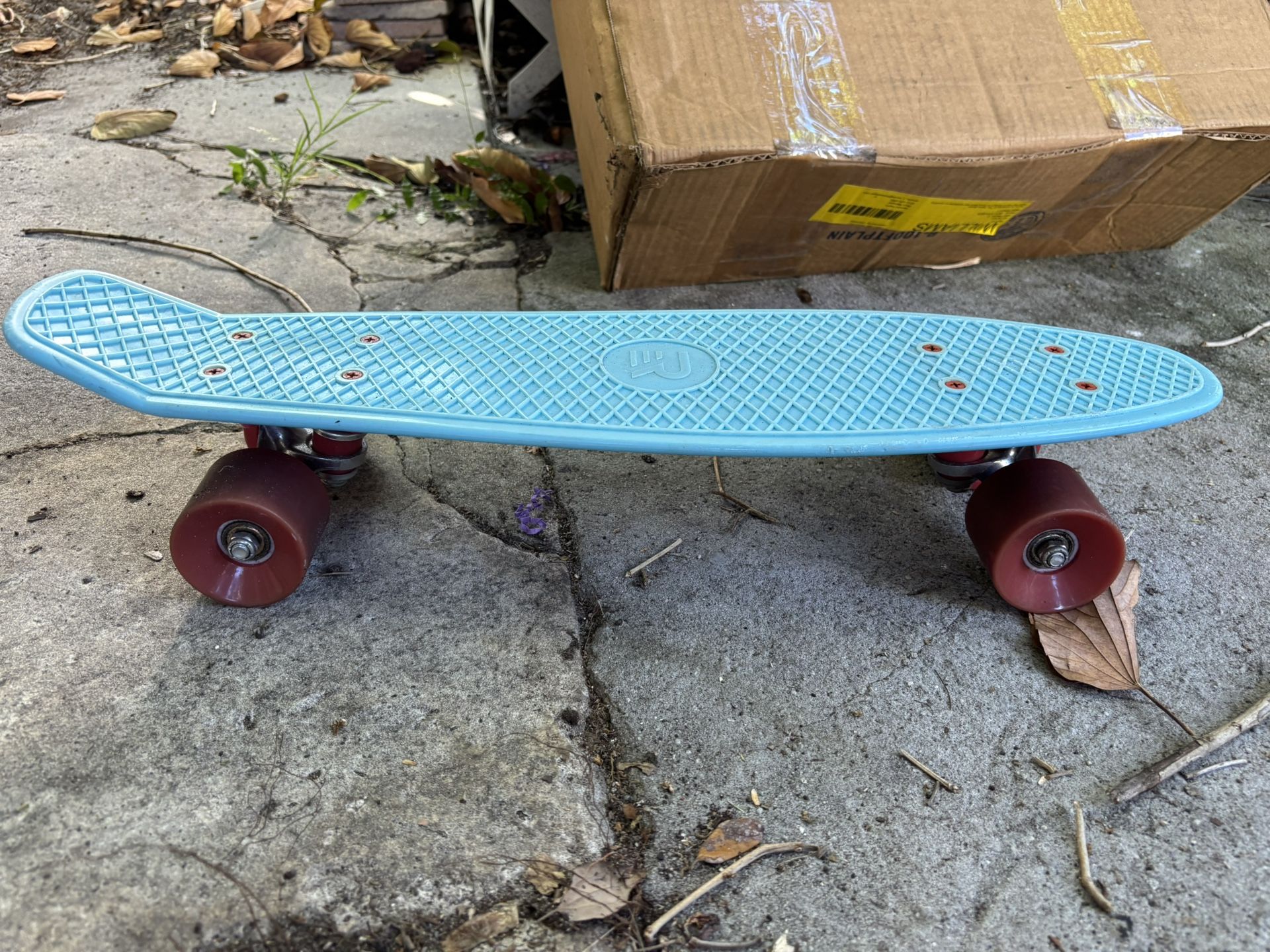 Retrospec Mini Cruiser Skateboard