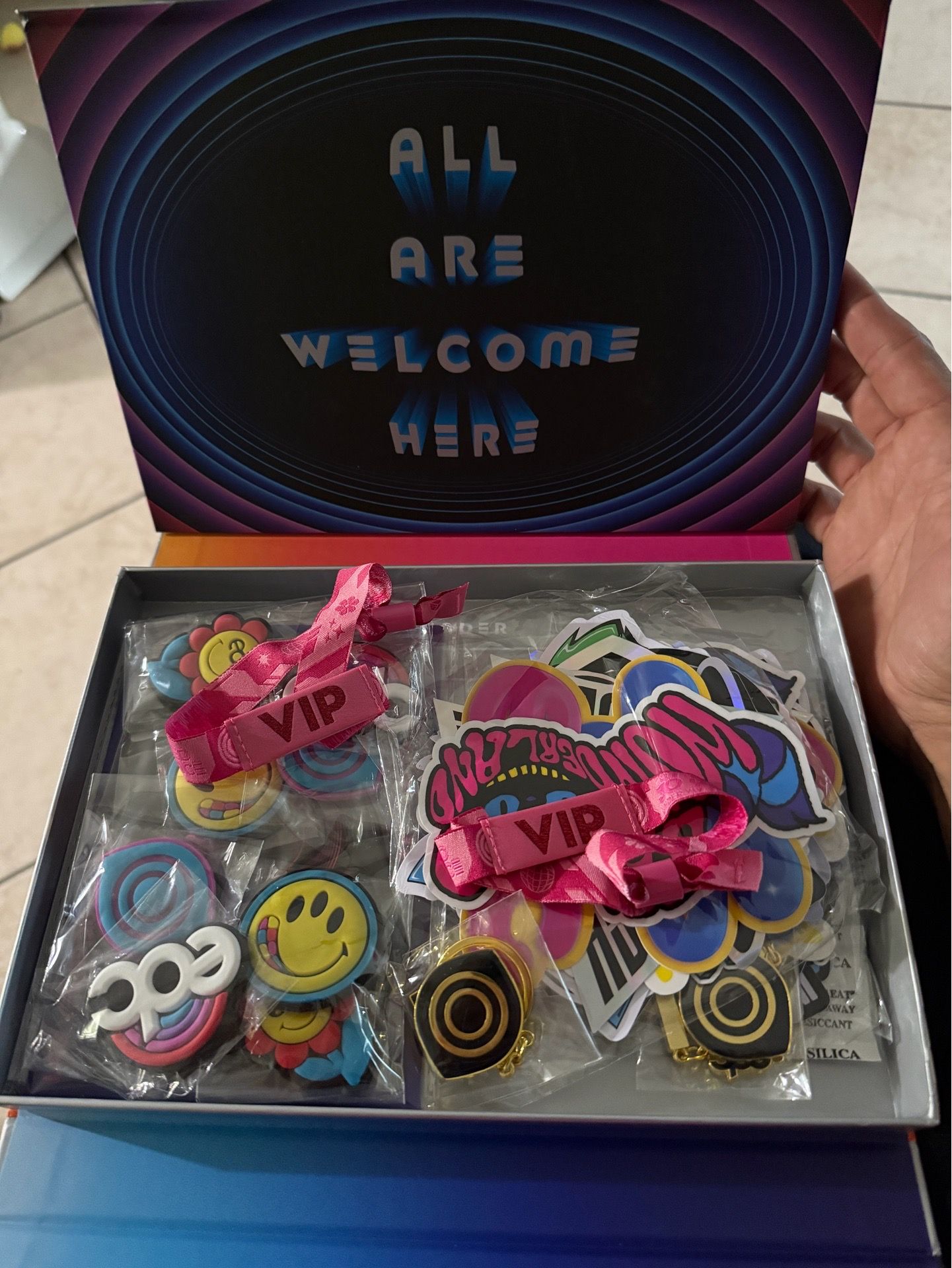 EDC LV VIP WRISTBANDS (2)