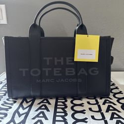 Marc Jacob’s Med Leather Tote Bag
