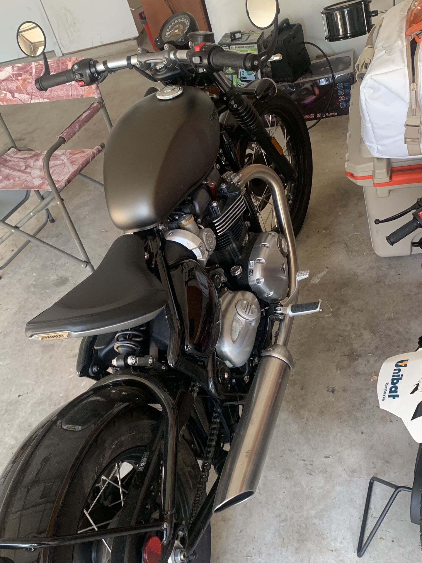 2018 Triumph Bobber motorcycle (600miles )