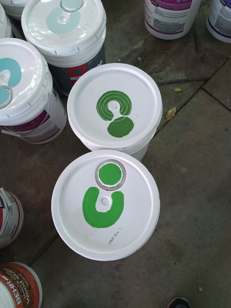 Pinturas Behr Interior Y Exterior Dela Casa $100 Cada Una Diferentes Colores 