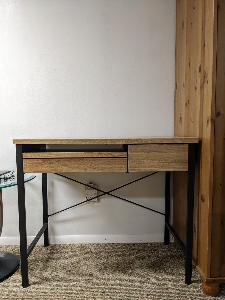 Calico Designs Computer Desk