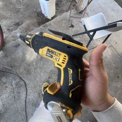 DeWalt Screw Gun