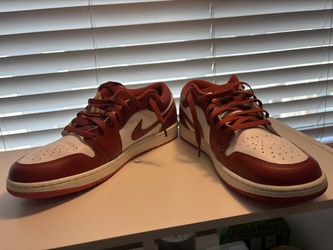 Jordan 1 Low: Size 12M