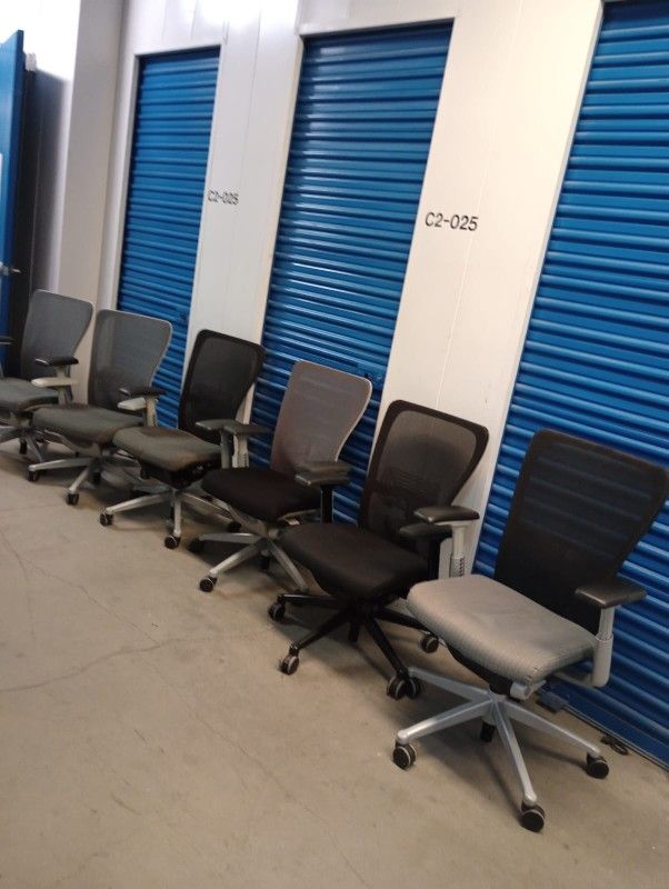 Haworth Zody Ergonomic Task Chair In Good Conditions