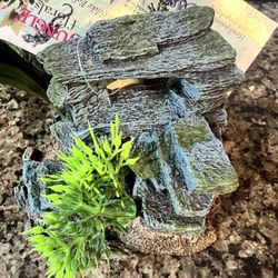 NEW Fish Tank Plant (plastic ) 