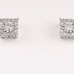 New 14k White Gold Diamond Earrings