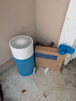 Blueair Air Purifier with Replacement Filter