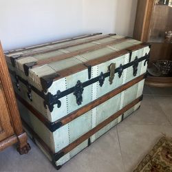 Antique Steamer Trunk 