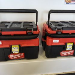 Milwaukee 2.5 Gallon Pack out M18 Fuel Brushless WET /DRY vacuum