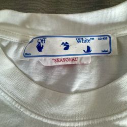 Men’s Off White T-shirt Size Medium