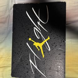 Jordan 4 Yellow Thunder 2023