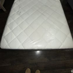 brand new spring mattress excellent condition never used 