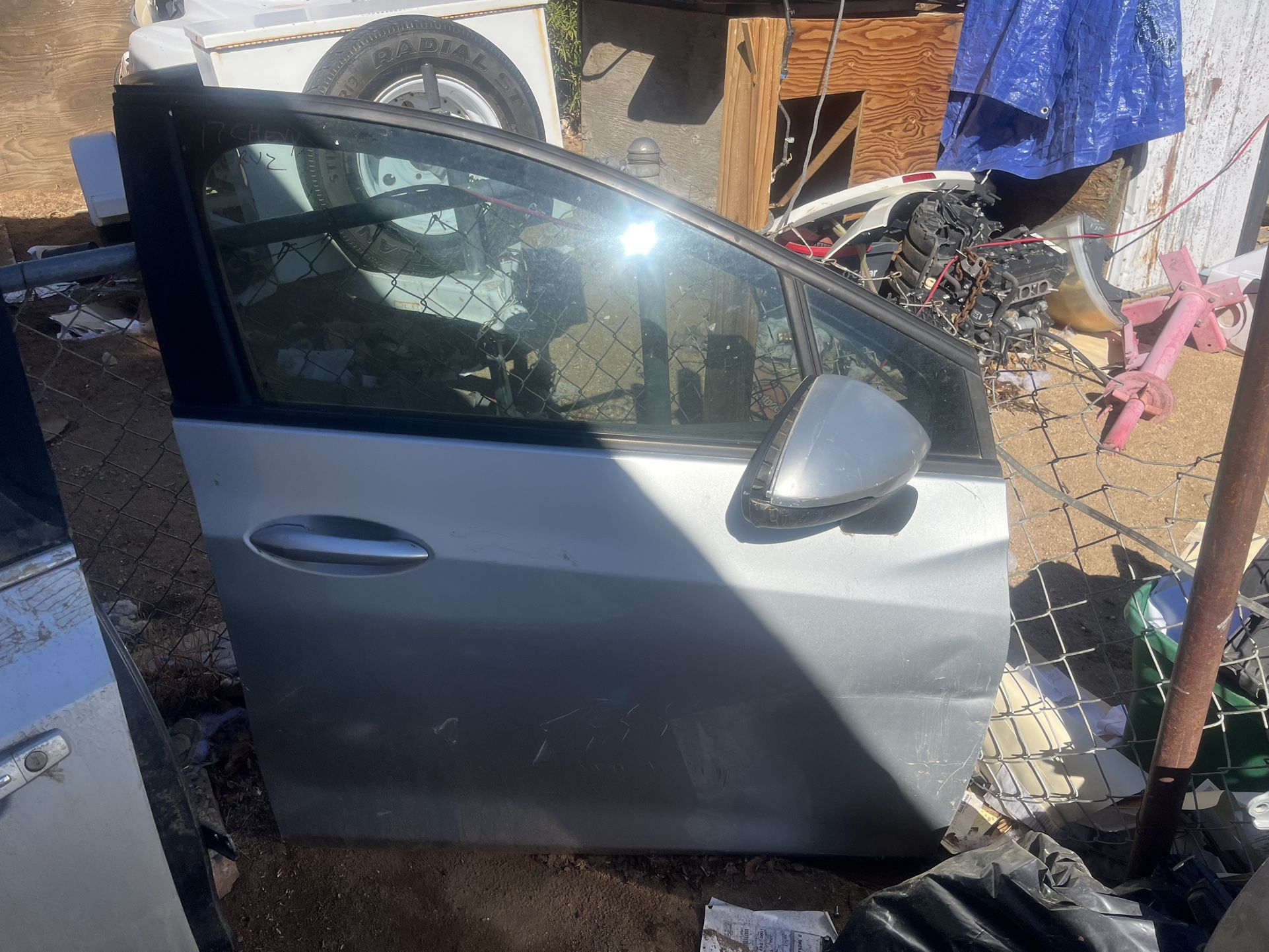 Parts Out Puerta 2017 Chevy Cruz