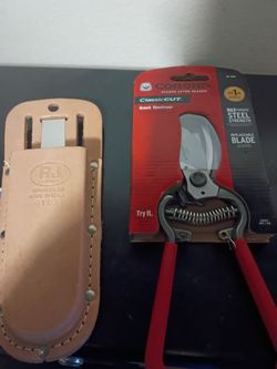 Corona hand pruners and pouch