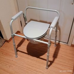 Drive adjustable lightweight commode