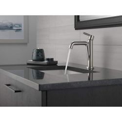Delta
Nicoli 1.2 GPM Single Hole Bathroom Faucet with Push Pop-Up Drain Assembly