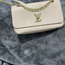 Louis Vuitton Cross Body Bag