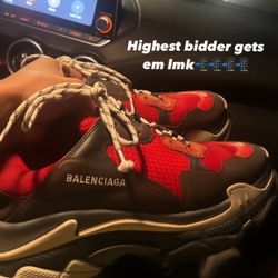 Triple S Balenciagas
