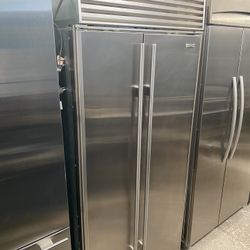 Sub Zero 36” Built In Side By Side Fridge 