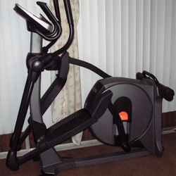 NordicTrack E5.5 Elliptical with Adjustable Stride Length. for Sale in
