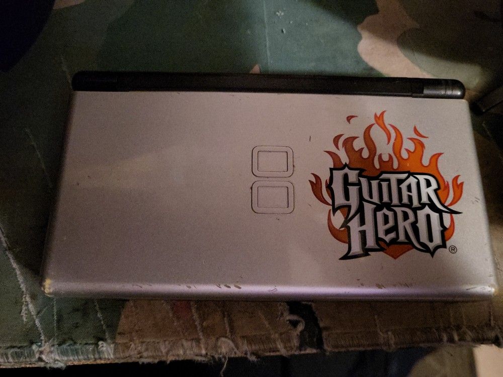 Nintendo Ds Lite Guitar Hero Edition