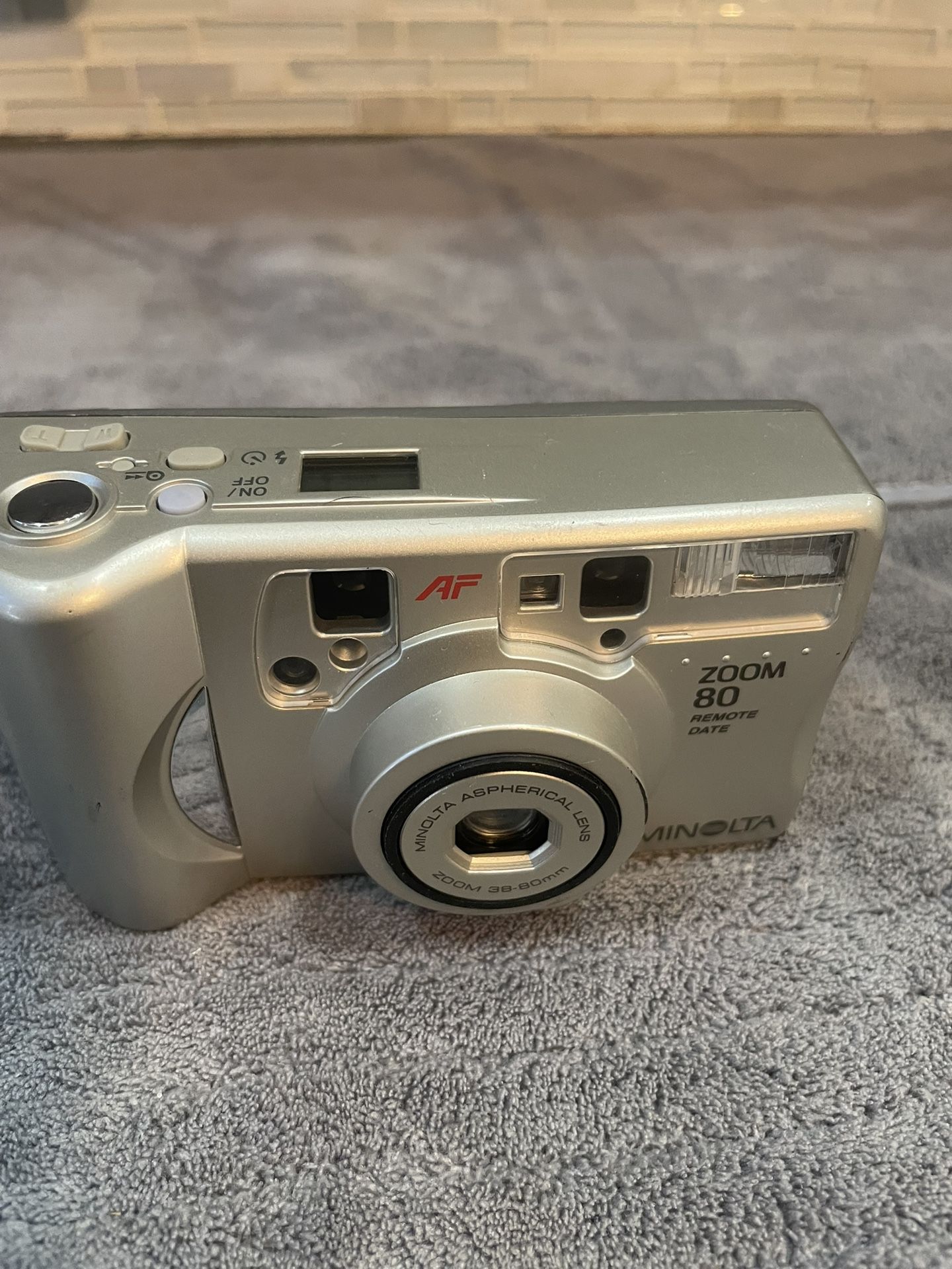Minolta Zoom 80 35mm camera with a 38-80mm zoom lens Film Tested Working