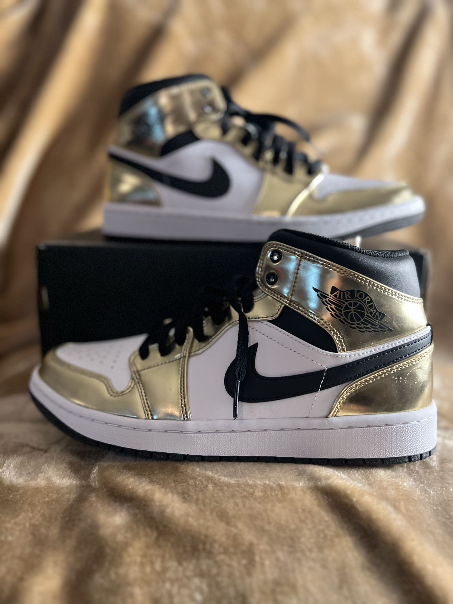 Jordan 1 Mid