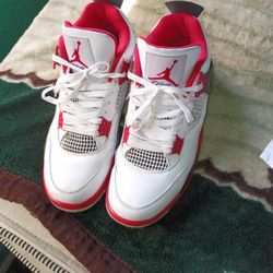 Jordan 4 