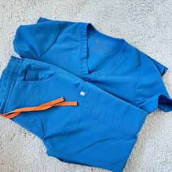 XXS Yola petite scrub pants  XXS Catrina one pocket top Color: alps blue 