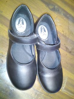Hush puppies Girl Shoes 1.5 Sale in Montebello, CA - OfferUp